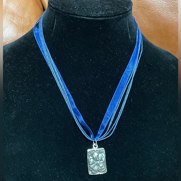 Set of 2 Silver Toned Embossed Metal Pendants On Ribbon Necklace. - Picture 2 of 5